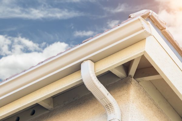 Seamless Gutter Replacement in Foley