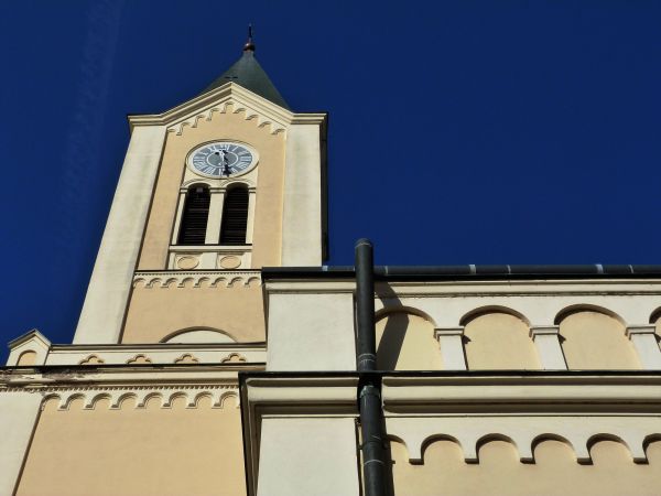 Cost of Church Gutter Installation in Foley
